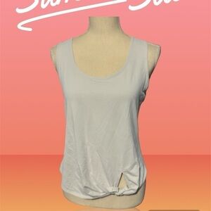 🩷Free🩷Us appearl blue tank med NWT